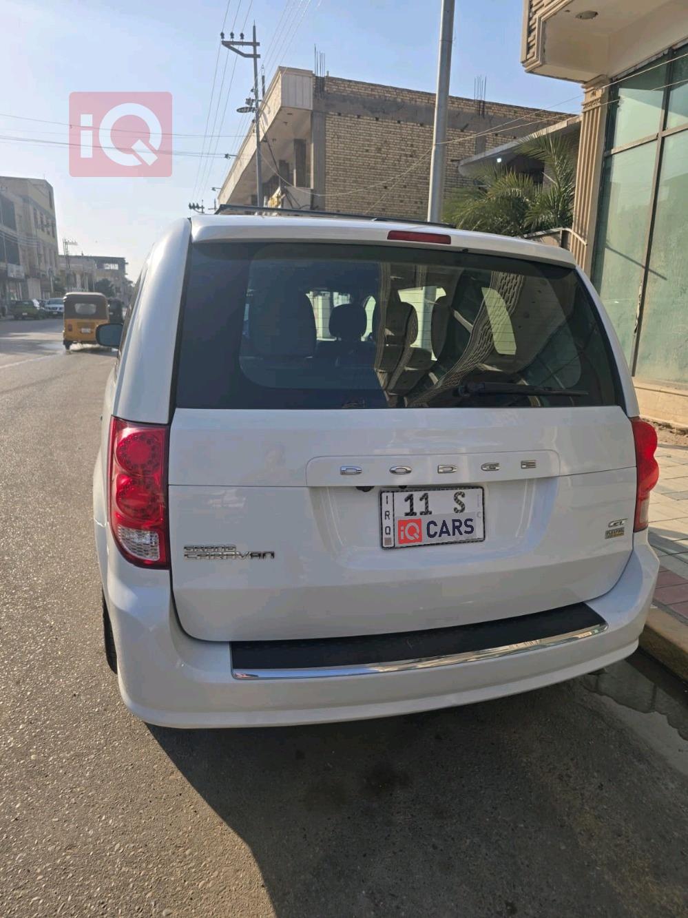 دودج جراند كارافان